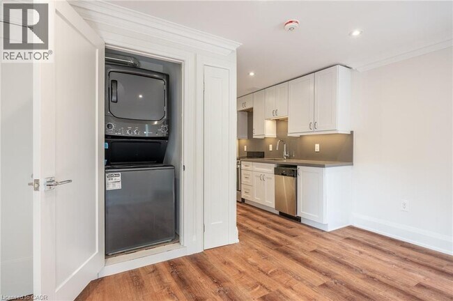 Photo du bâtiment - 91 WELLINGTON St