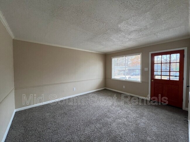 Foto del edificio - 5093 Blacksmith Dr