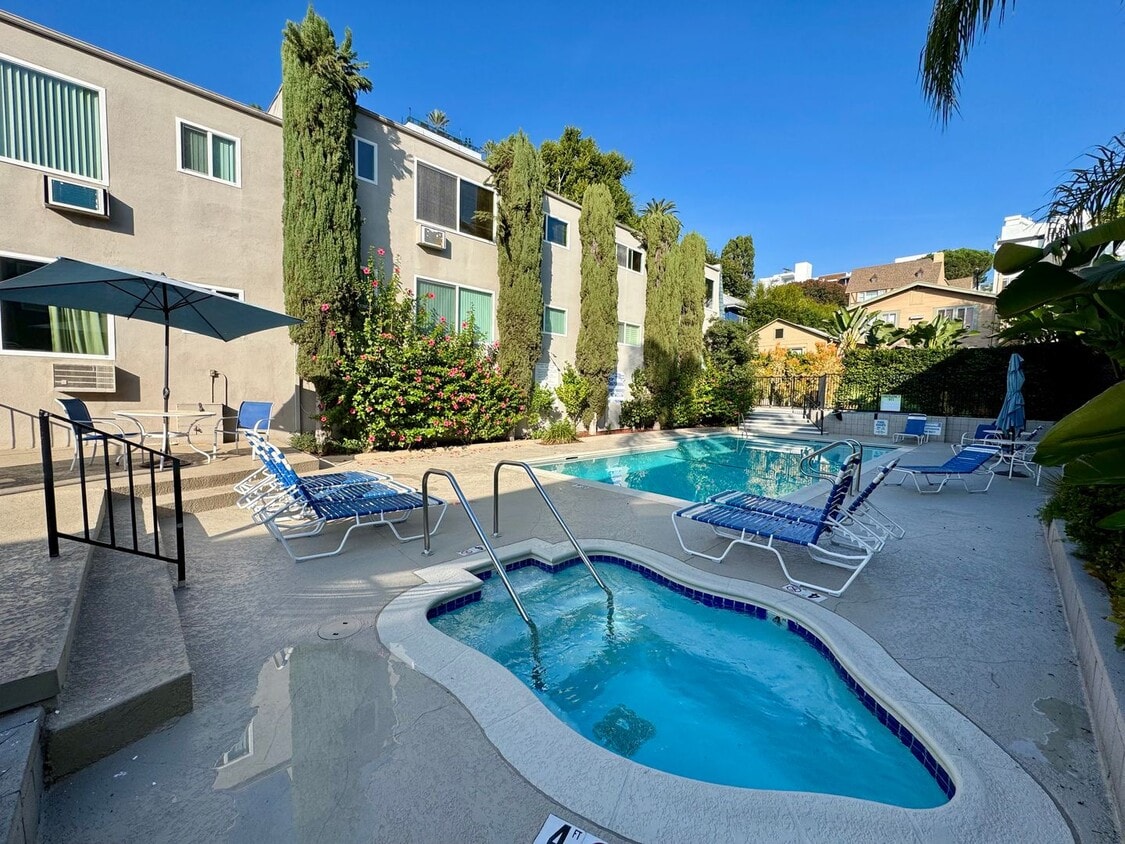 Primary Photo - Prime West Hollywood location within a close proximity to everything!