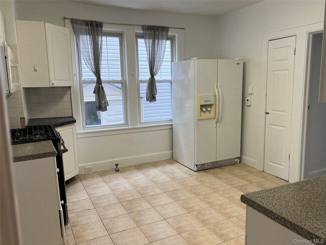 Foto del edificio - 5-14 College Pl