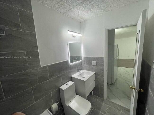 Foto del edificio - 3211 SW 44th St