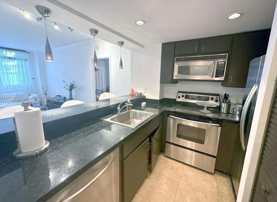 Foto del edificio - 540 Brickell Key Dr