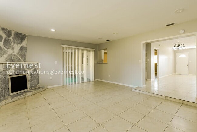 Foto del edificio - 1120 Constantine St