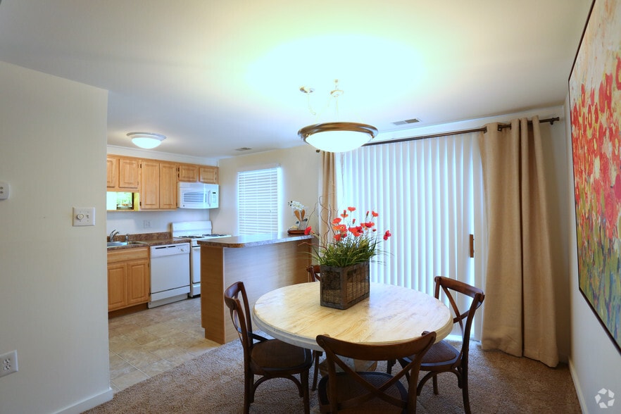 LAKE VILLAGE 2 Rentals Severn, MD