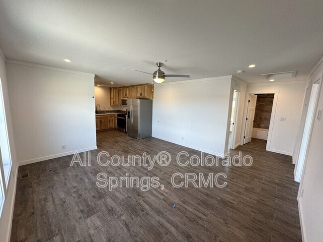 Foto del edificio - 690 E Hahns Peak Ave