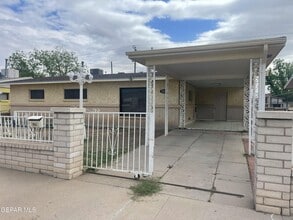Building Photo - 252 Trinity Pl
