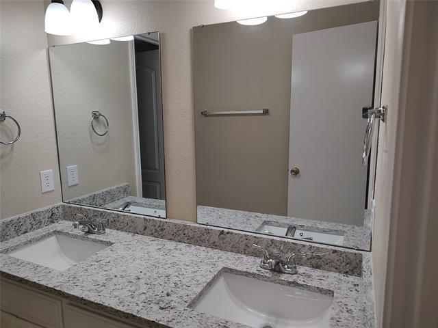 Building Photo - 3116 Oak Ridge Point