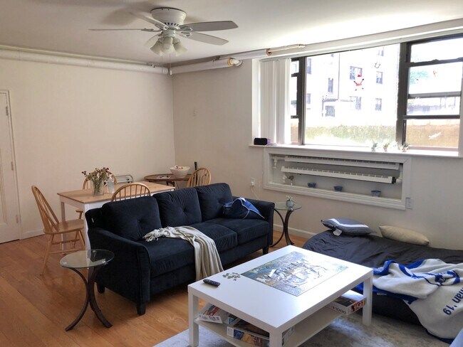 Building Photo - 112 Longwood Ave