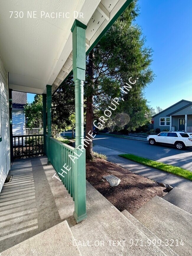 Building Photo - Bright 3 Bedroom in Fairview!