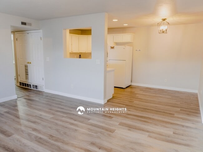 Photo - 26 W 7500 S Apartment