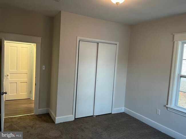 Foto del edificio - 47 N White Horse Pike