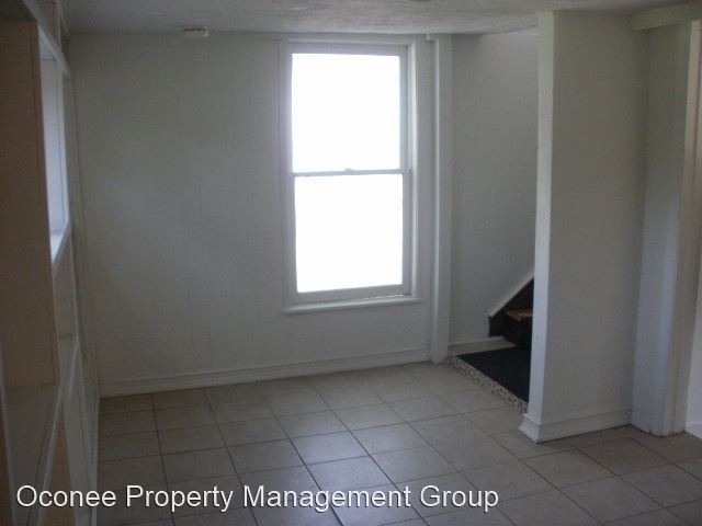 Building Photo - 204 1/2 S Jefferson Ave
