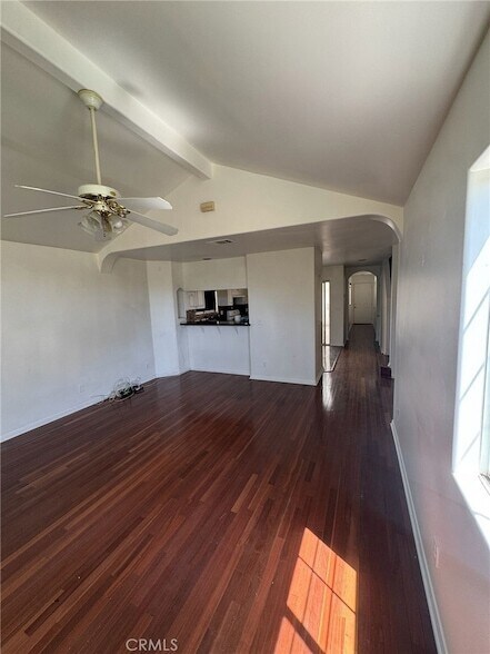 Foto del edificio - 639 E Lincoln St