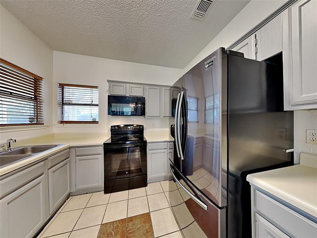 Building Photo - 1012 Garden Trail