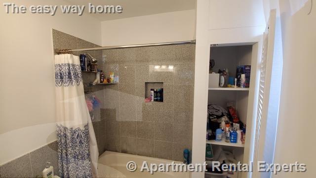 Building Photo - BIG! - Laundry - Roof Deck - Union/ Inman ...