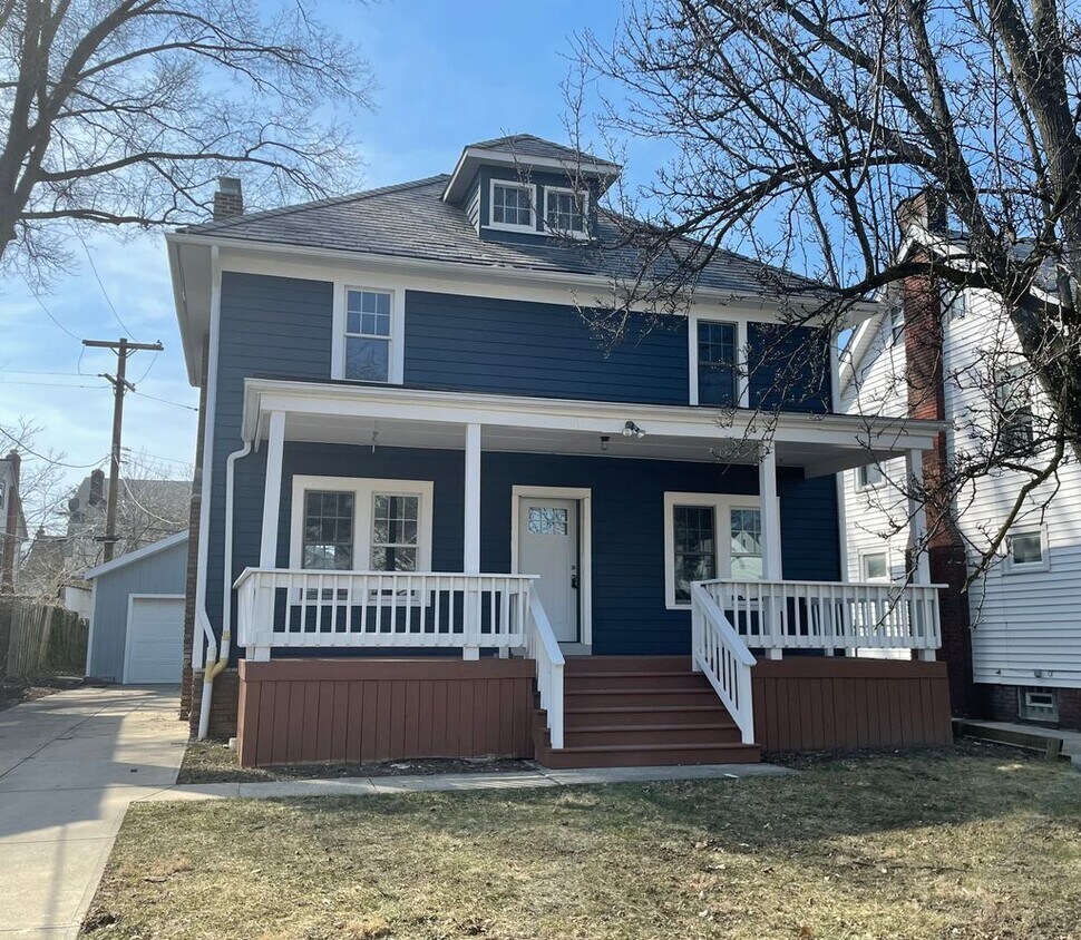 1134 Cleveland Heights Blvd, Cleveland Heights, OH 44121 House Rental