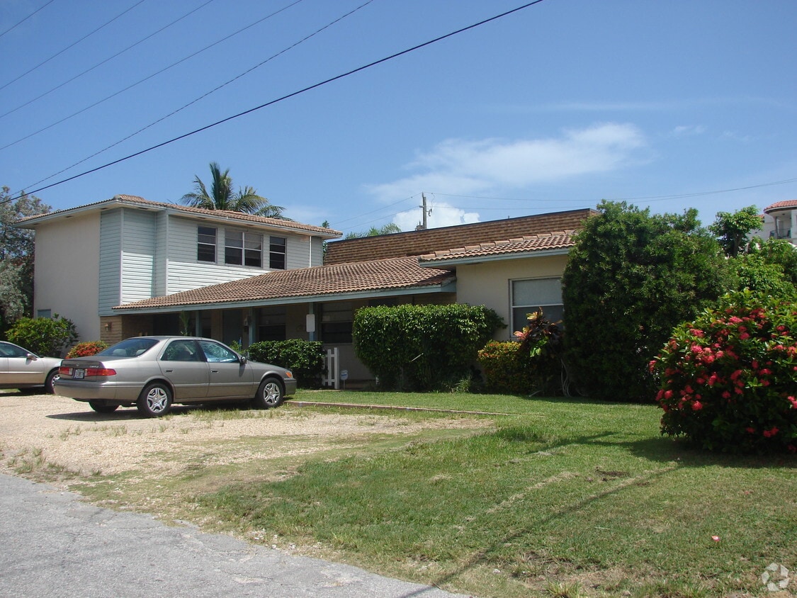 Primary Photo - 512 SE 20th Ave