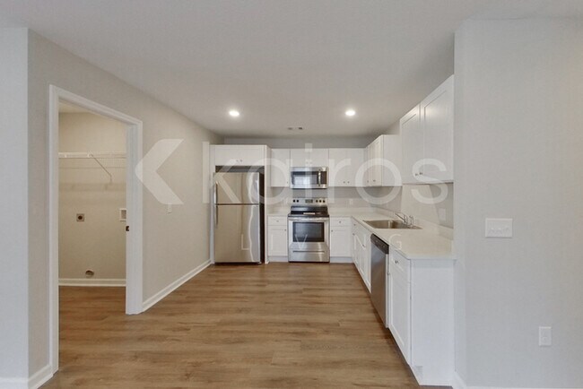 Foto del edificio - 122 Cottage Grove Rd