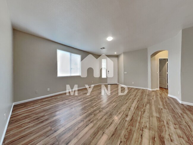 Building Photo - 5795 W Townley Ave