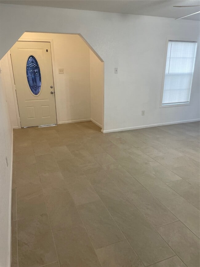 Building Photo - 511 Wafer St