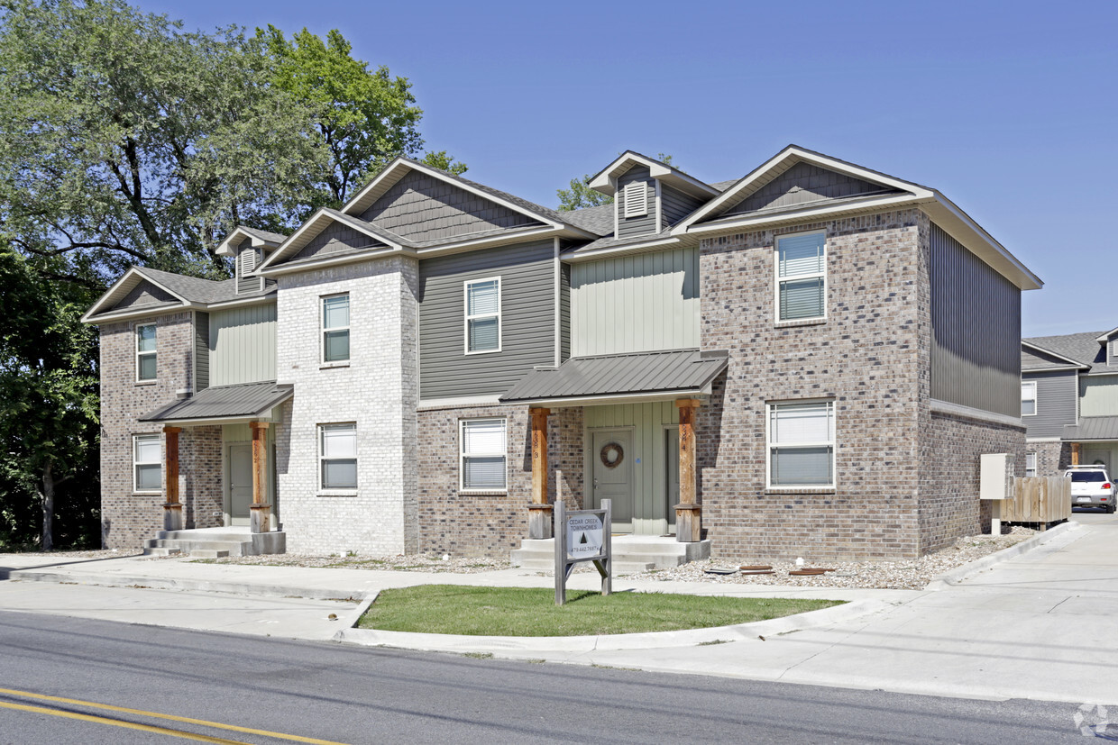 Primary Photo - Cedar Creek Townhomes