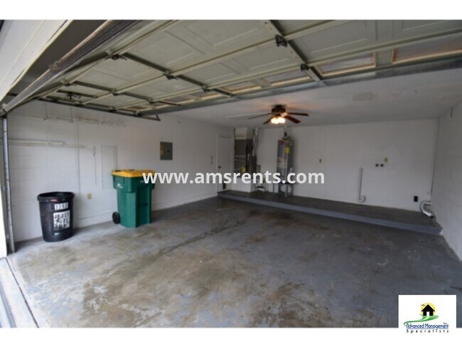 Foto del edificio - 3/2 Home For Rent In Indian Wells Community