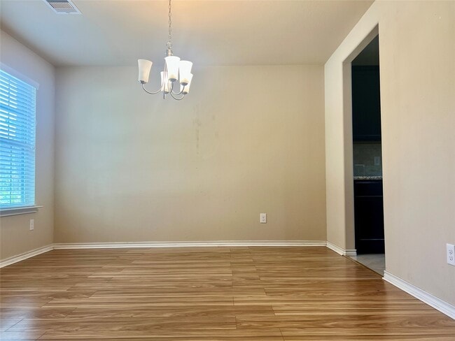 Foto del edificio - 1810 Bravos Manor Ln