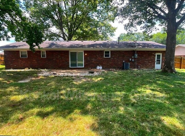 Building Photo - 3863 Timberlake Dr