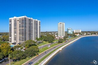 Building Photo - 3301 Bayshore Blvd