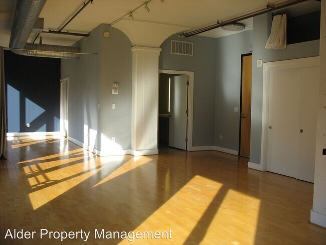 Building Photo - 300 NW 8th Ave