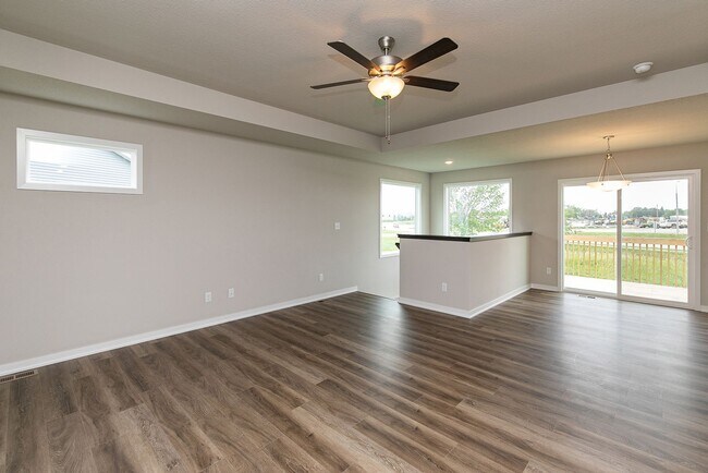 Building Photo - "Welcome to Your Spacious Sanctuary: Ranch...