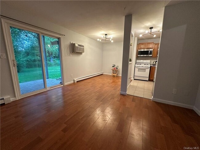 Building Photo - 14 Fern Ct
