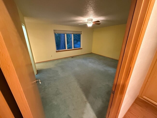 Building Photo - 1340 SW Timian St