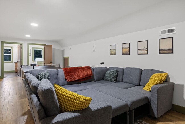 Foto del edificio - 250 Mt Della Rd