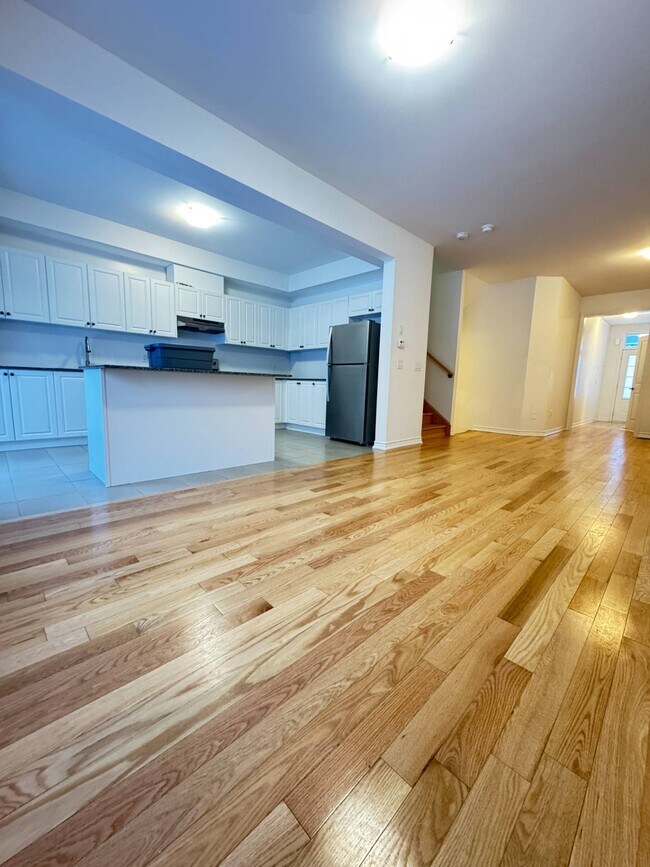 Building Photo - 22 Fennell St