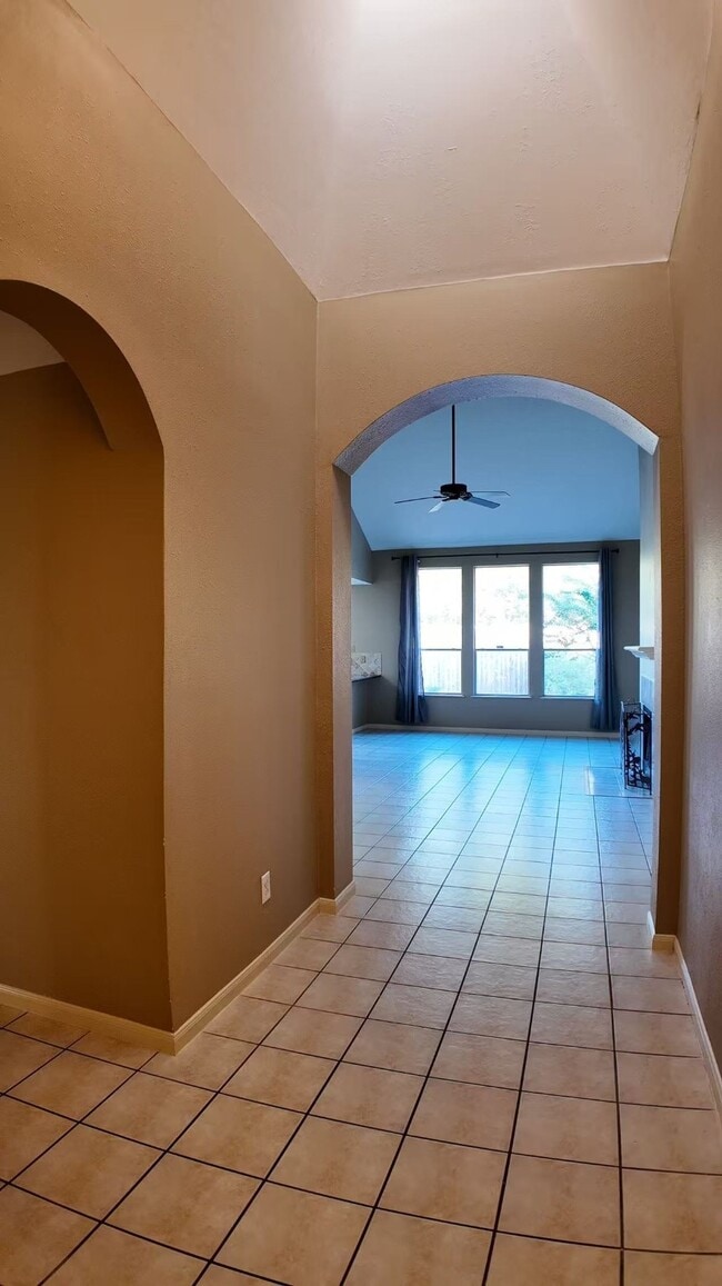 Building Photo - 2919 Foxden Dr