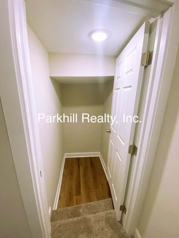 105 W Main St, Pen Argyl, PA 18072 Townhome Rentals in Pen Argyl PA