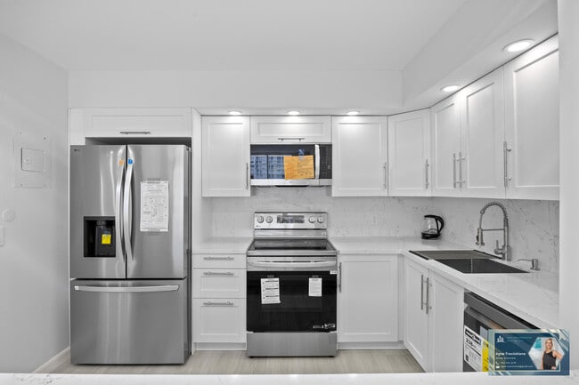 Foto del edificio - 2801 NE 183rd St