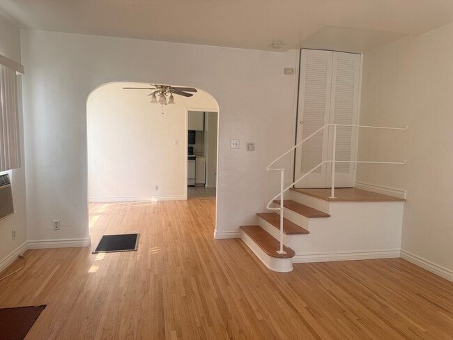 Building Photo - 2-Story 2BR 1.75 BA Duplex