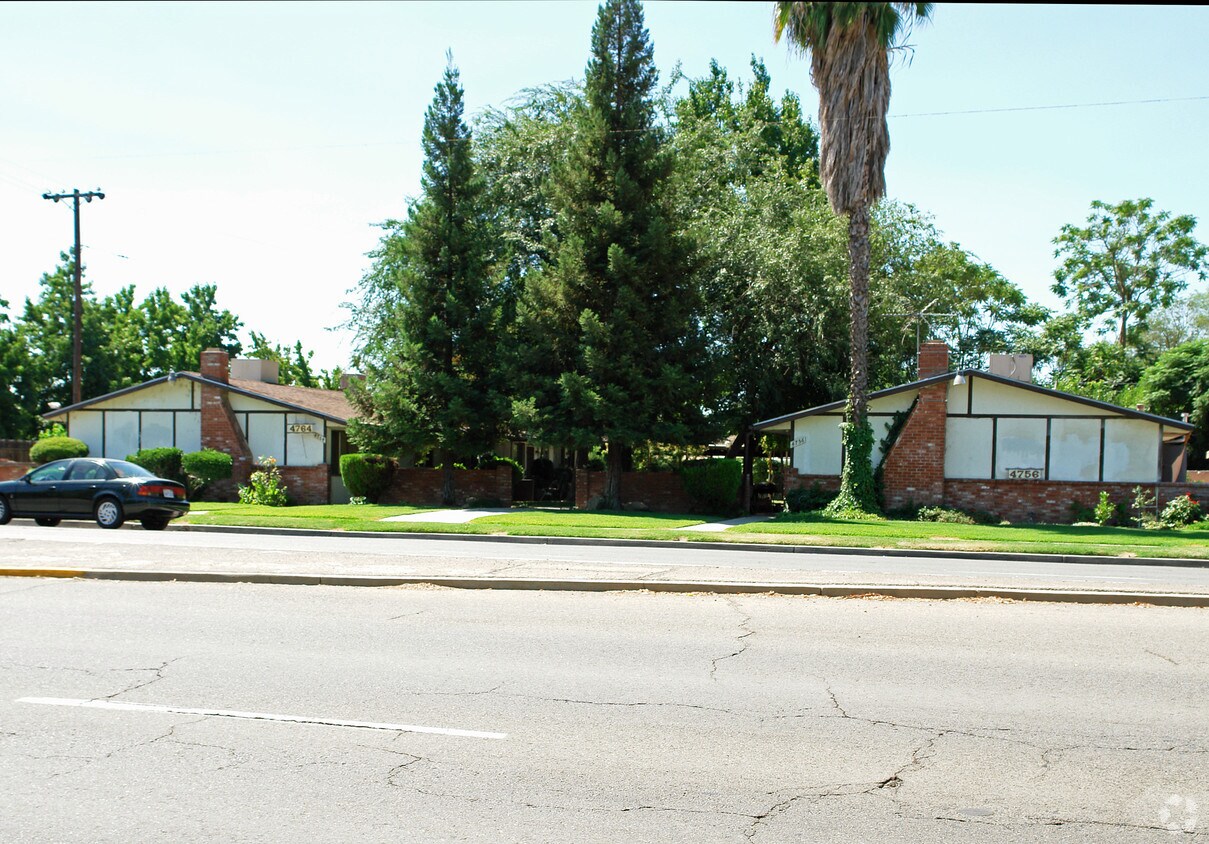 Building Photo - 4674 E Shields Ave