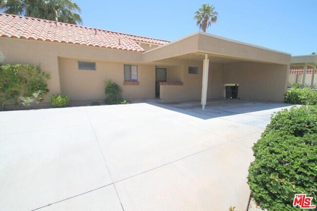 Building Photo - 40324 Pebble Beach Cir