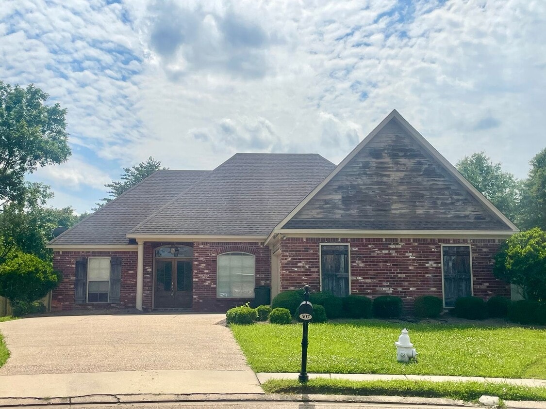 Foto principal - 3/2 Home for Rent in Brandon School District