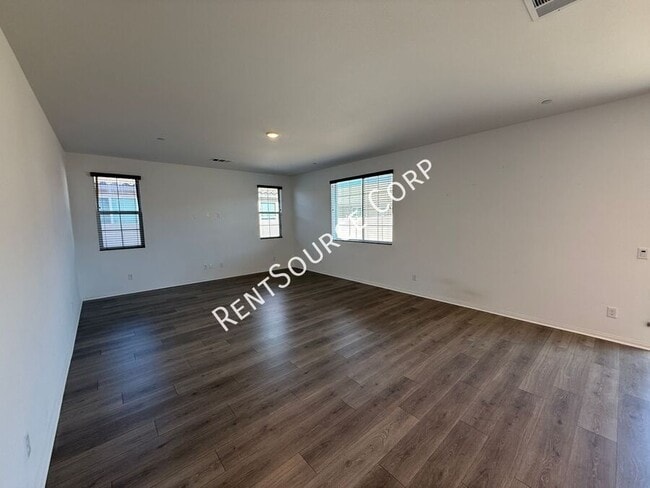 Building Photo - 6030 W Ave J 9