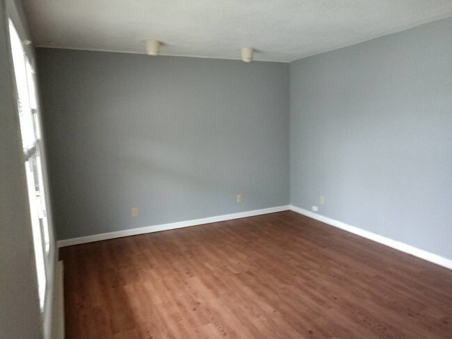 Foto del edificio - 4028 Liberty St. - 1