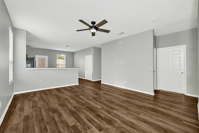 Foto del edificio - 12823 Clearcroft St