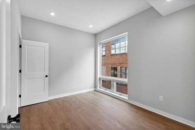 Building Photo - 308 W Chelten Ave