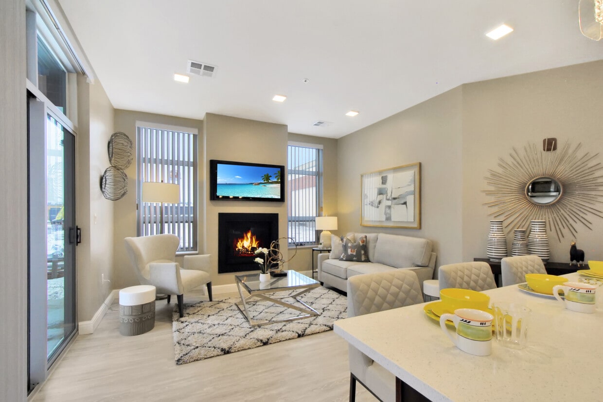 2 BR, 2 BA - Meadowbrook - 1218 SF - City Flats Apartments