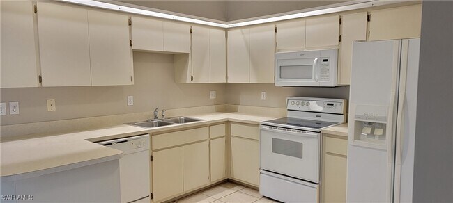 Foto del edificio - 1209 SE 23rd Pl