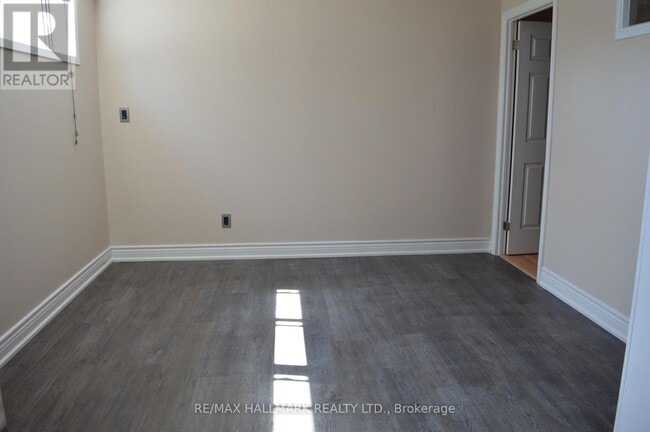 Building Photo - 389 Allgood St