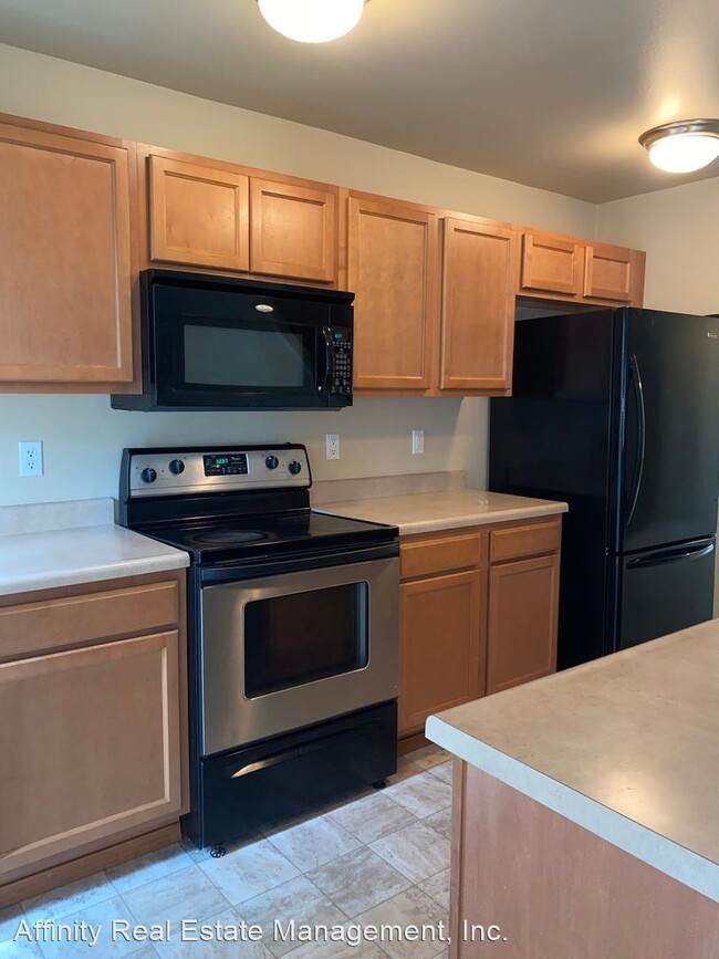 Building Photo - 3 br, 2.5 bath House - 5020 200th ST CT E
